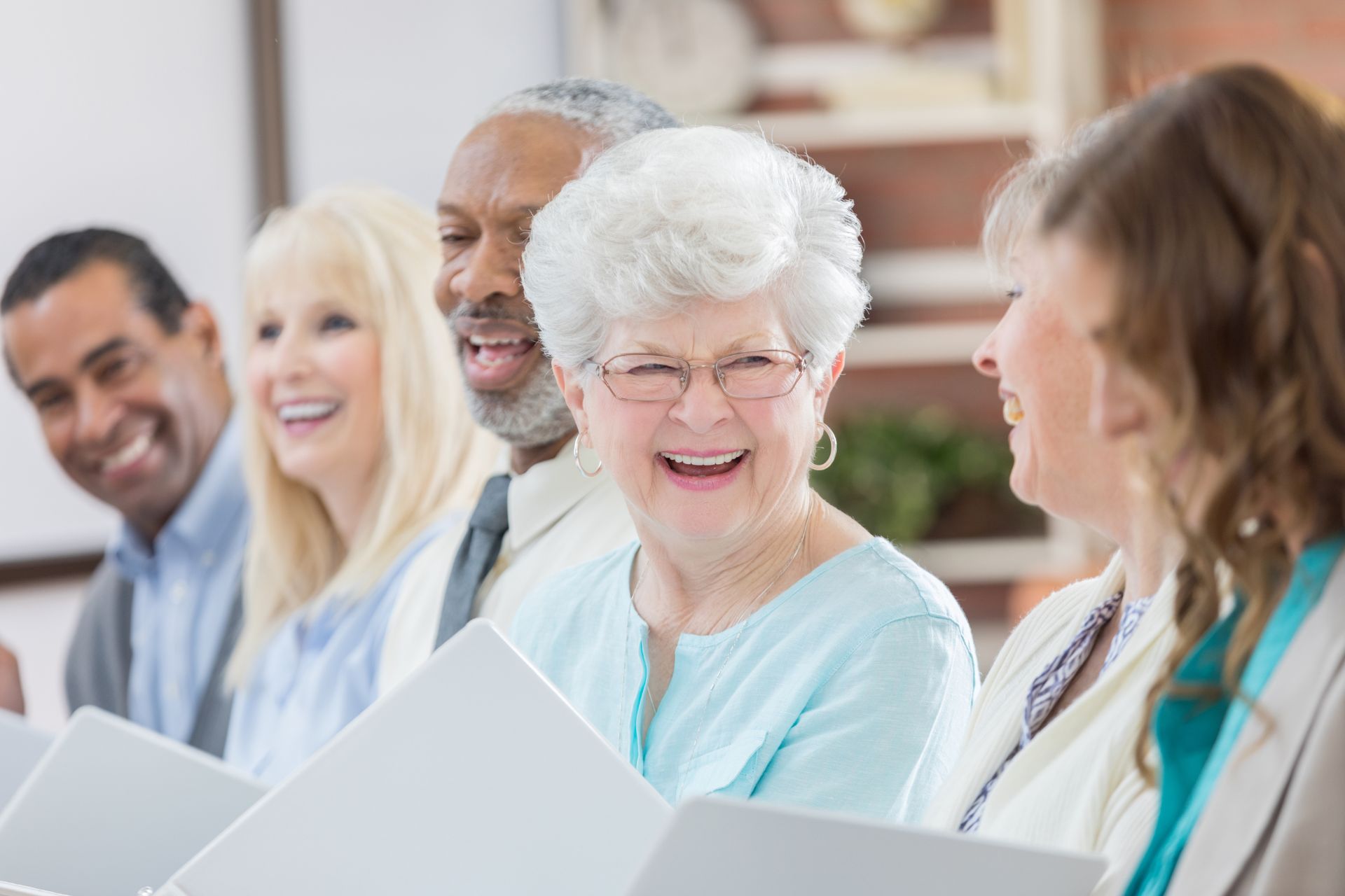 Navigating the Costs of Assisted Living with Locator Services for Affordable Care Options